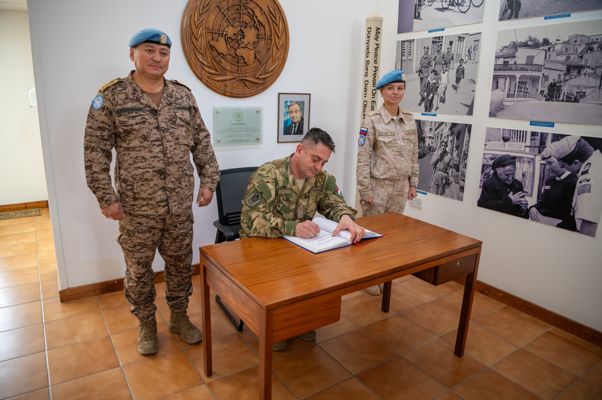 Colonel General Gábor Böröndi visits UNFICYP